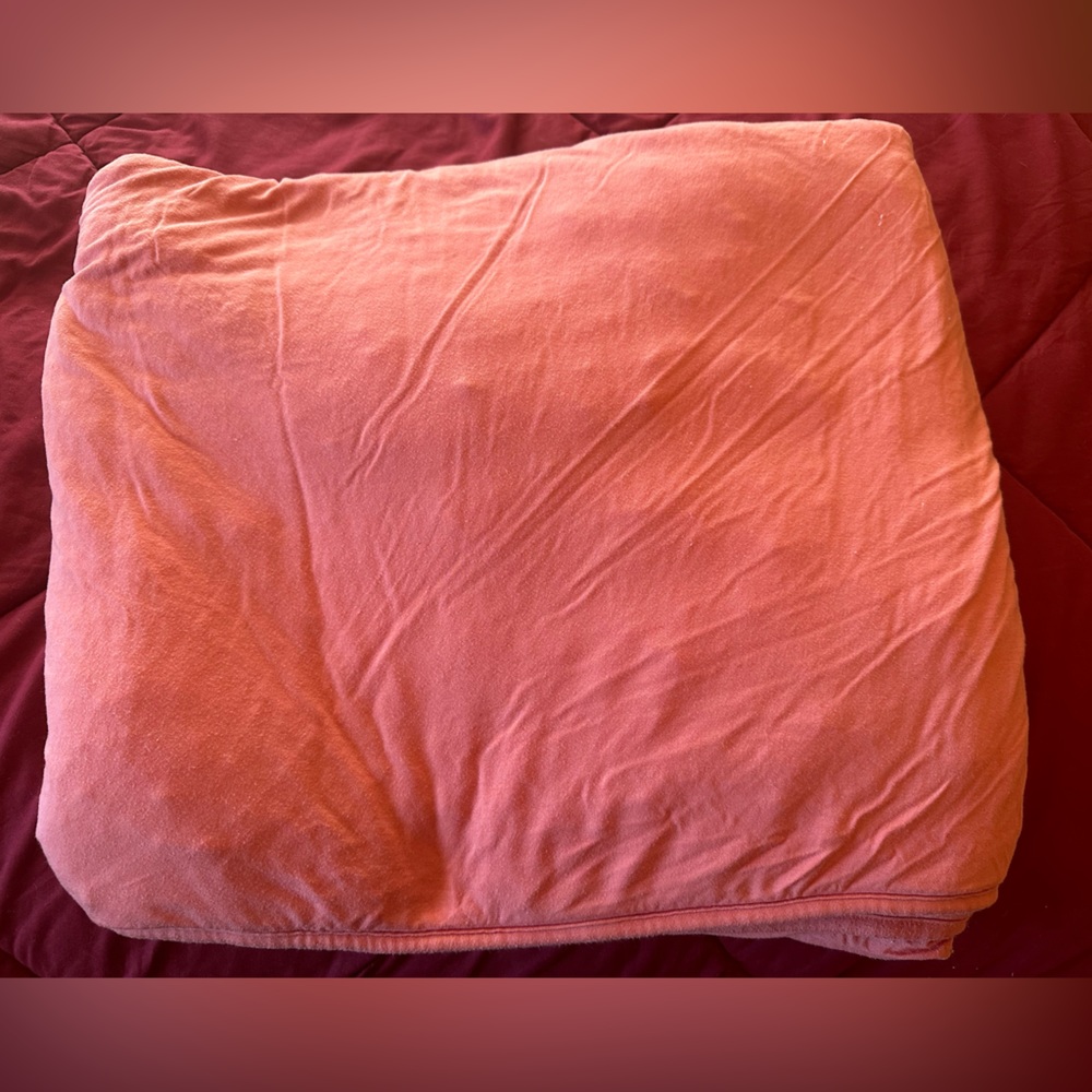 Kyte Baby toddler blanket gently used- melon, discontinued color.